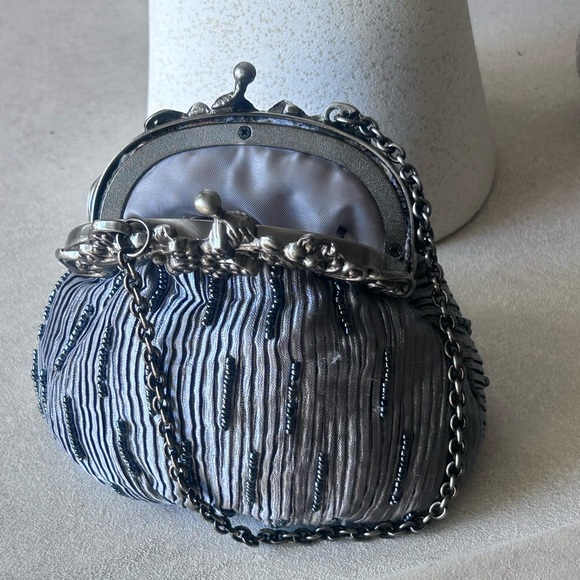 Vintage Elegant Beaded Handkerchief Grey Embellished Silver Silk Evening Bag - Picture 9 of 13